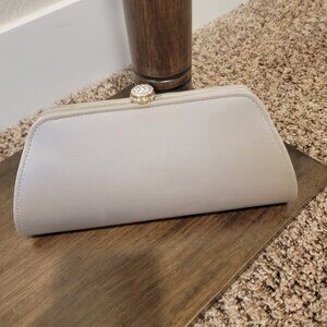 VTG Preview Collection Handbag. Silver Fabric with Diamond Closure. Very Cute!